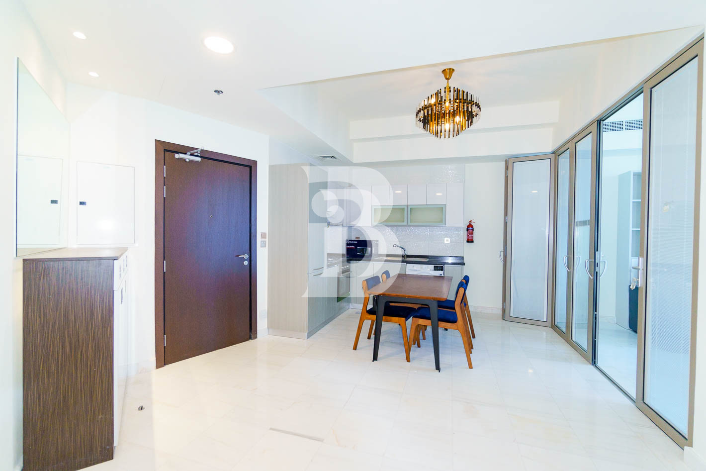 1BR CONVERTIBLE TO 2BR | CANAL VIEW | NO AGENTS