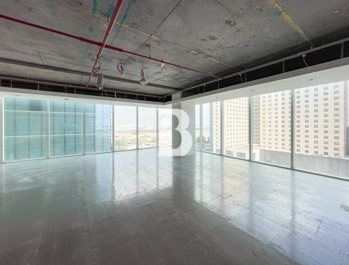 Office Floor | Raised Floor | Direct Metro Access