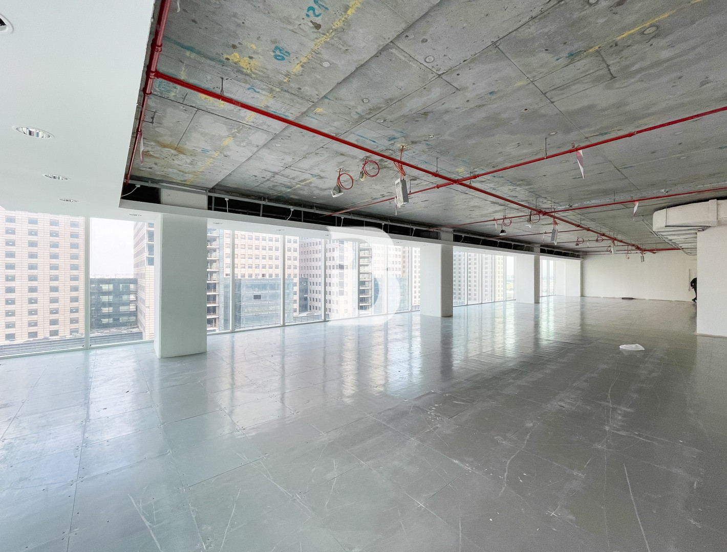 Office Floor | Raised Floor | Direct Metro Access