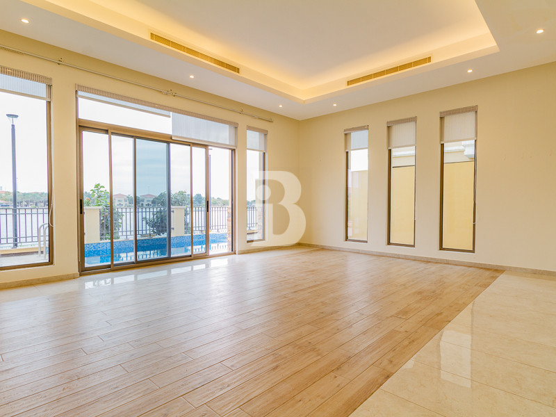 Vacant | Lavish Villa I Bright and Spacious 5 BR