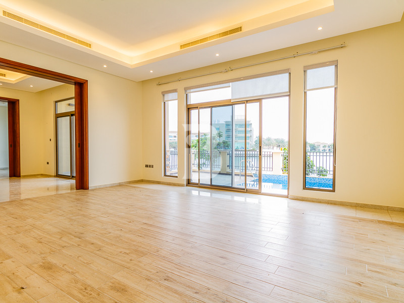 Vacant | Lavish Villa I Bright and Spacious 5 BR