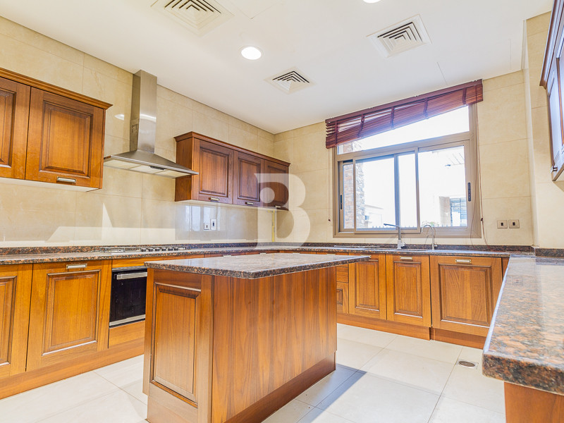 Vacant | Lavish Villa I Bright and Spacious 5 BR