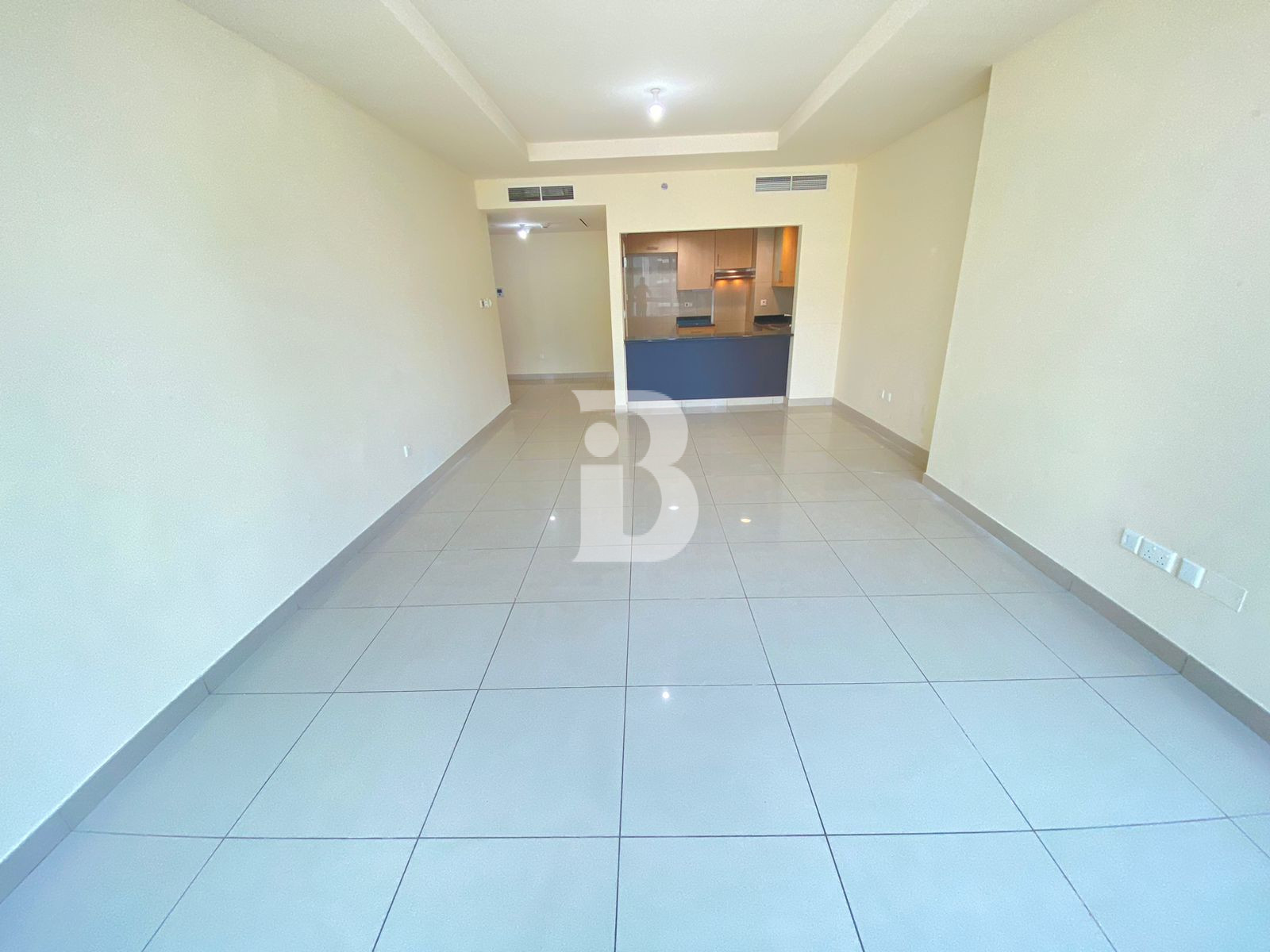 Vacant | Prime Location | Spacious |Full Amenities