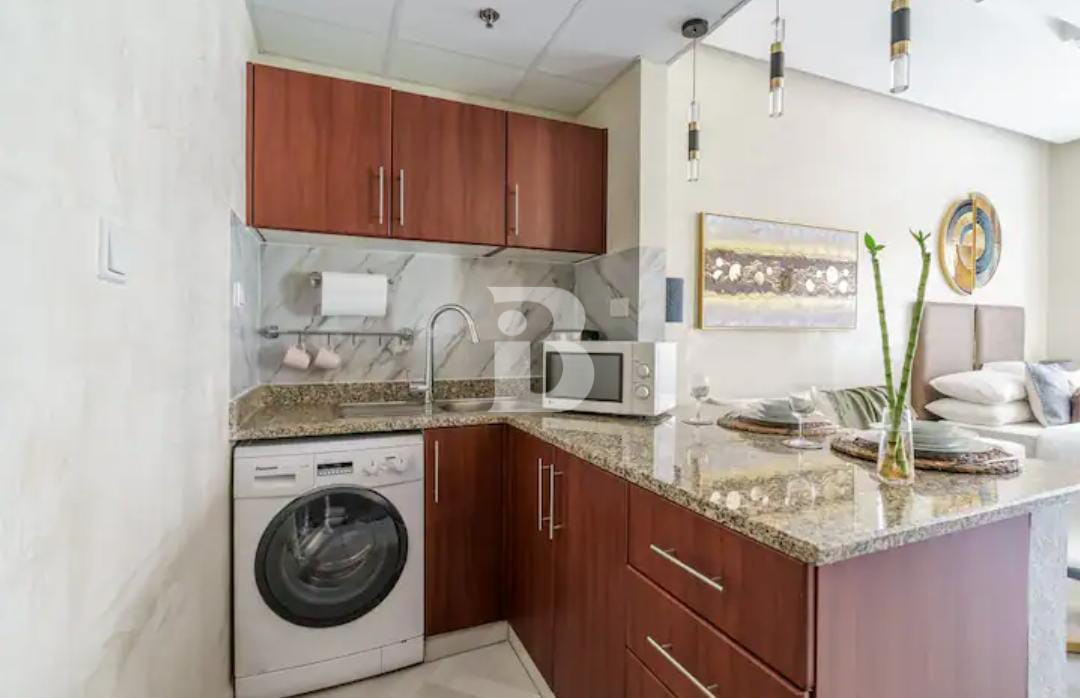 STUDIO | FURNISHED | UPGRADED | SPACIOUS