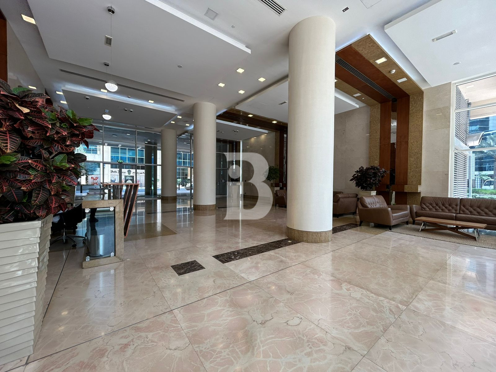 IDEAL STUDIO | FURNISHED | ROOMY | VACANT