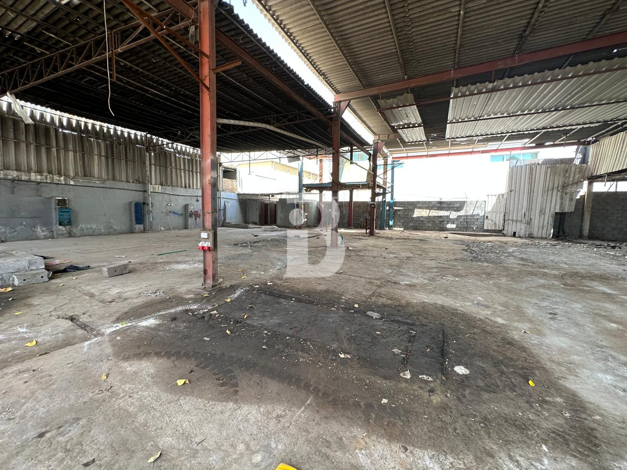 COVERED YARD | WAREHOUSE WITH OFFICE | CAR GARAGE