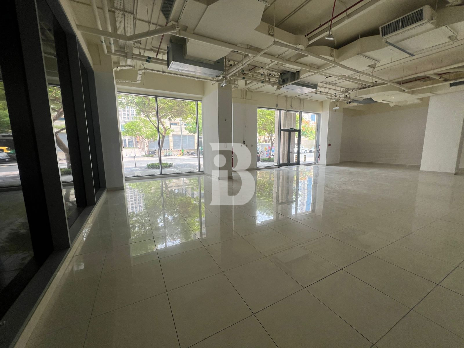 DOWNTOWN DUBAI|ROAD FACING |FITTED RETAIL |VACANT