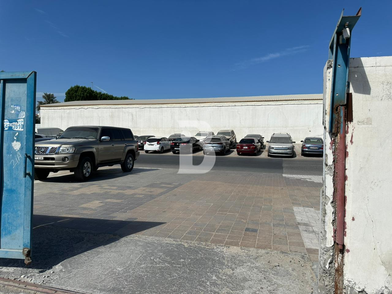 UM RAMOOL | OPEN YARD | CAR PARKING | CAR GARAGE