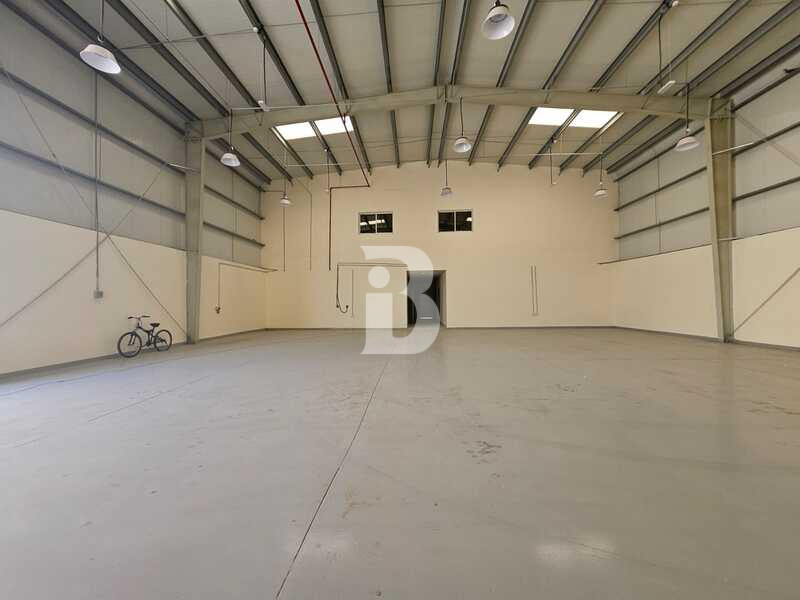 525 SQM | CLOSED WAREHOUSE | PANTRY | OFFICE