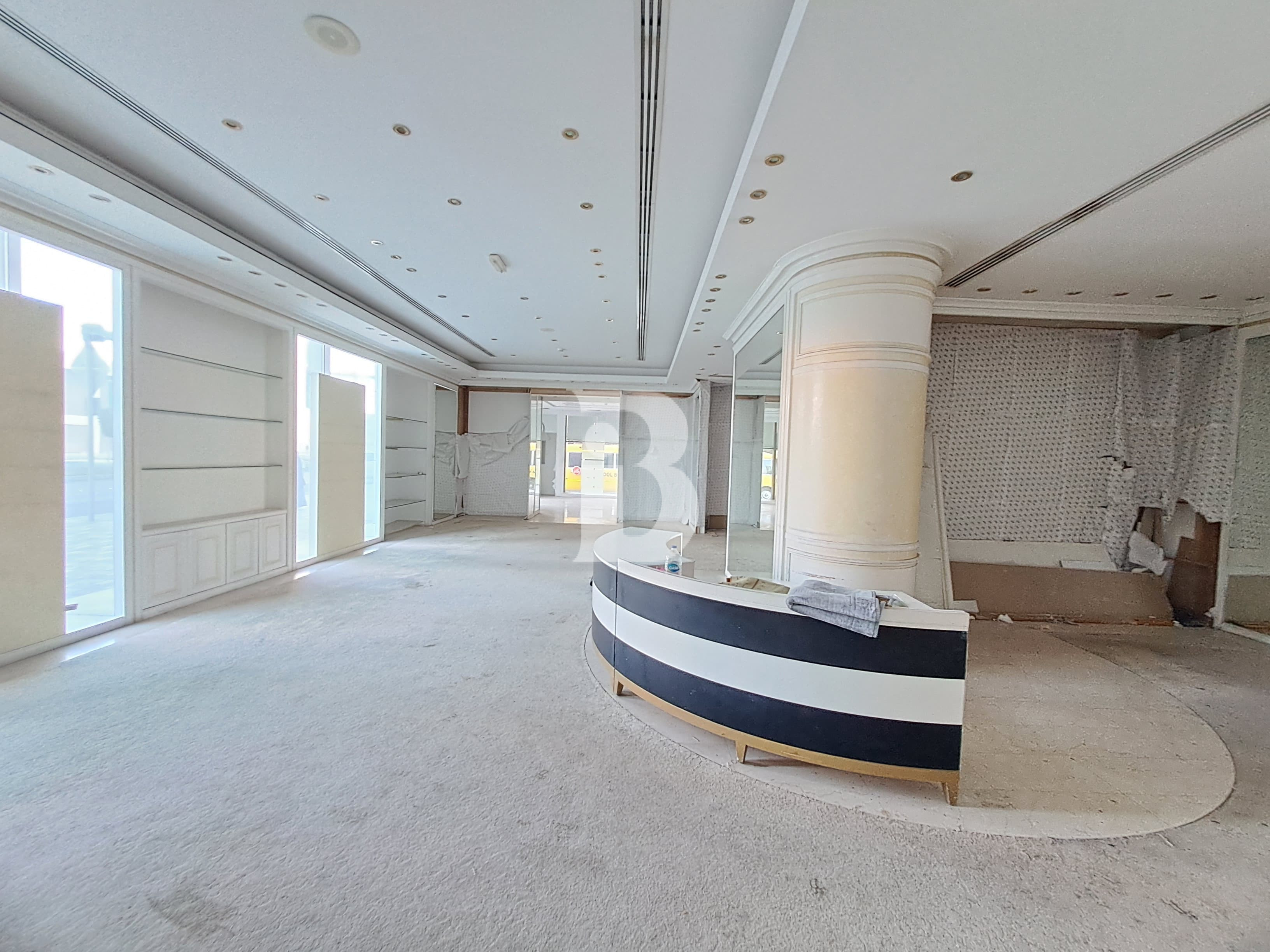 Duplex  Fitted Showroom | Corniche Road