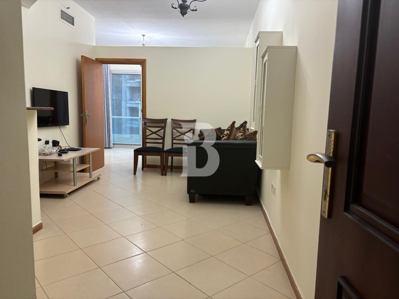 Vacant 1 Bedroom | Chiller Free Apartment