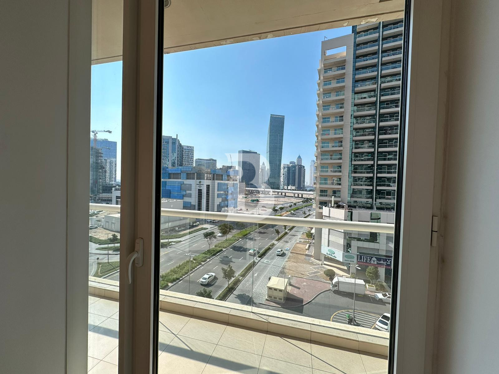 ONE BEDROOM | BEST LAYOUT | SPACIOUS | CANAL VIEW