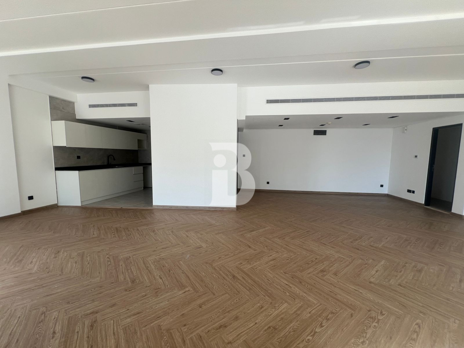 FULLY FITTED | READY TO MOVE IN | SPACIOUS OFFICE