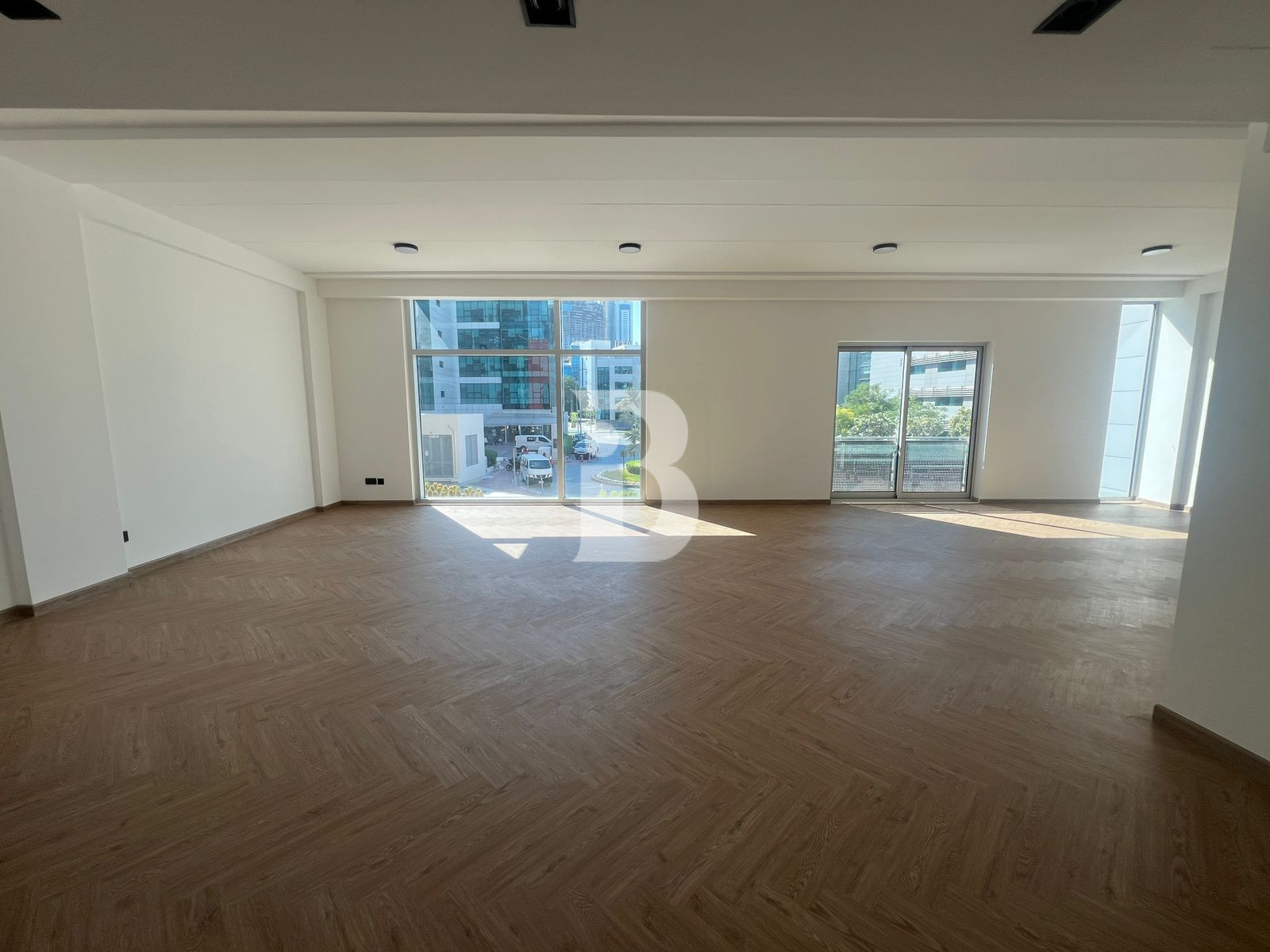FULLY FITTED | READY TO MOVE IN | SPACIOUS OFFICE