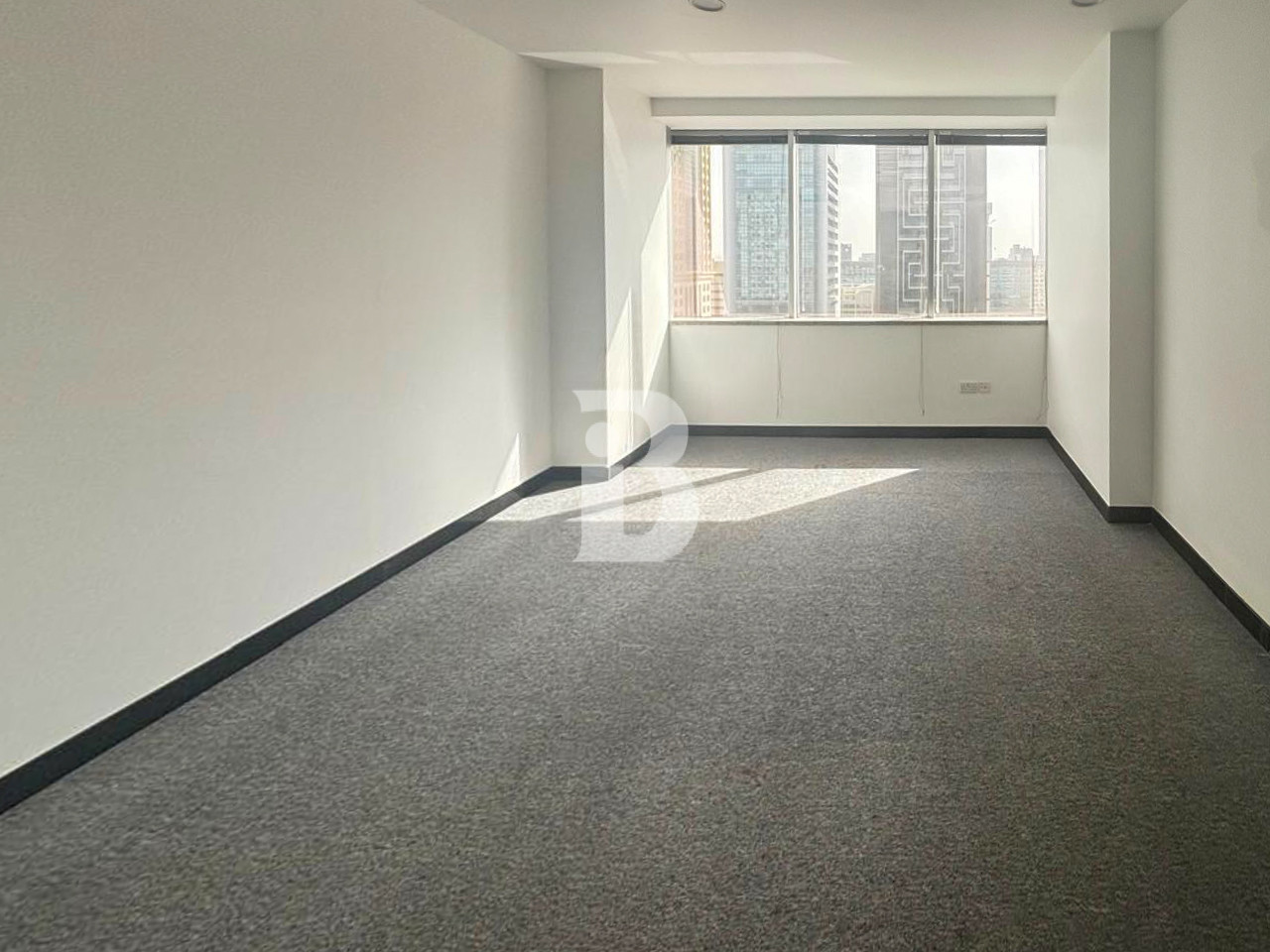 SZR VIEW | FULLY PARTITIONED UNIT | NEAR METRO
