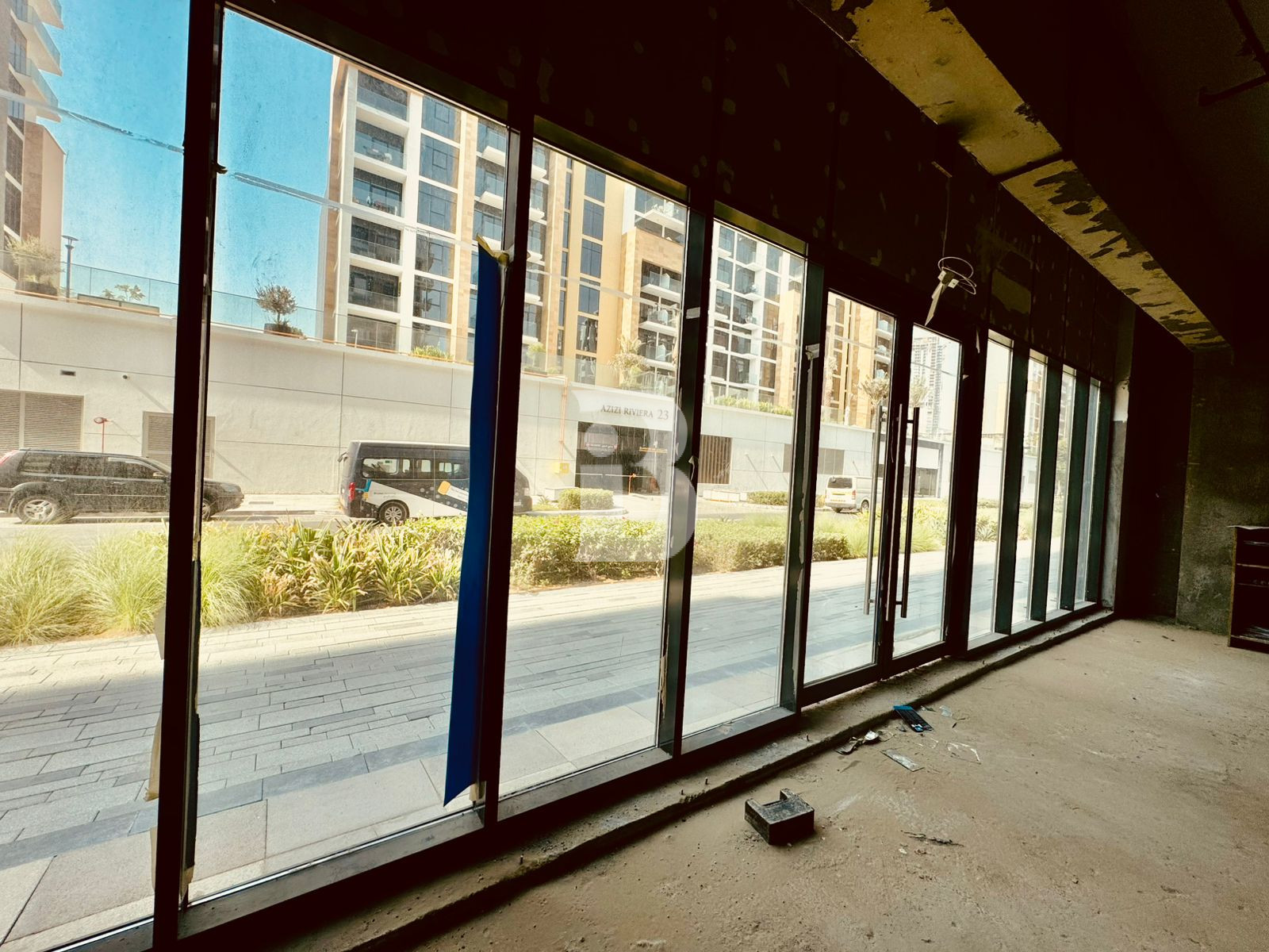 RETAIL I SHELL & CORE | NEGOTIABLE