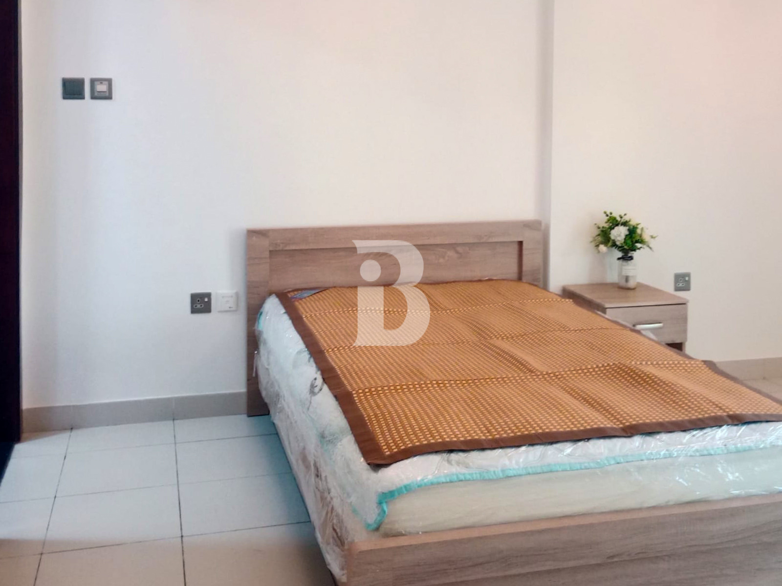 Bright and Beautiful Unit | Ready To Move In