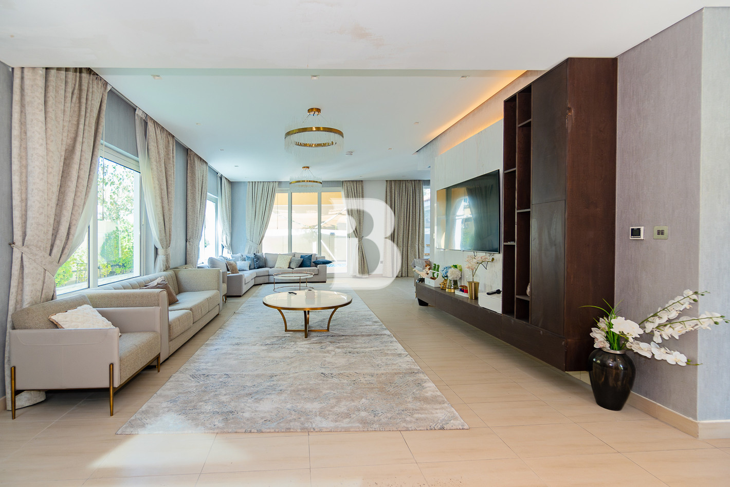 Exclusive | Extended with Pool | Corner