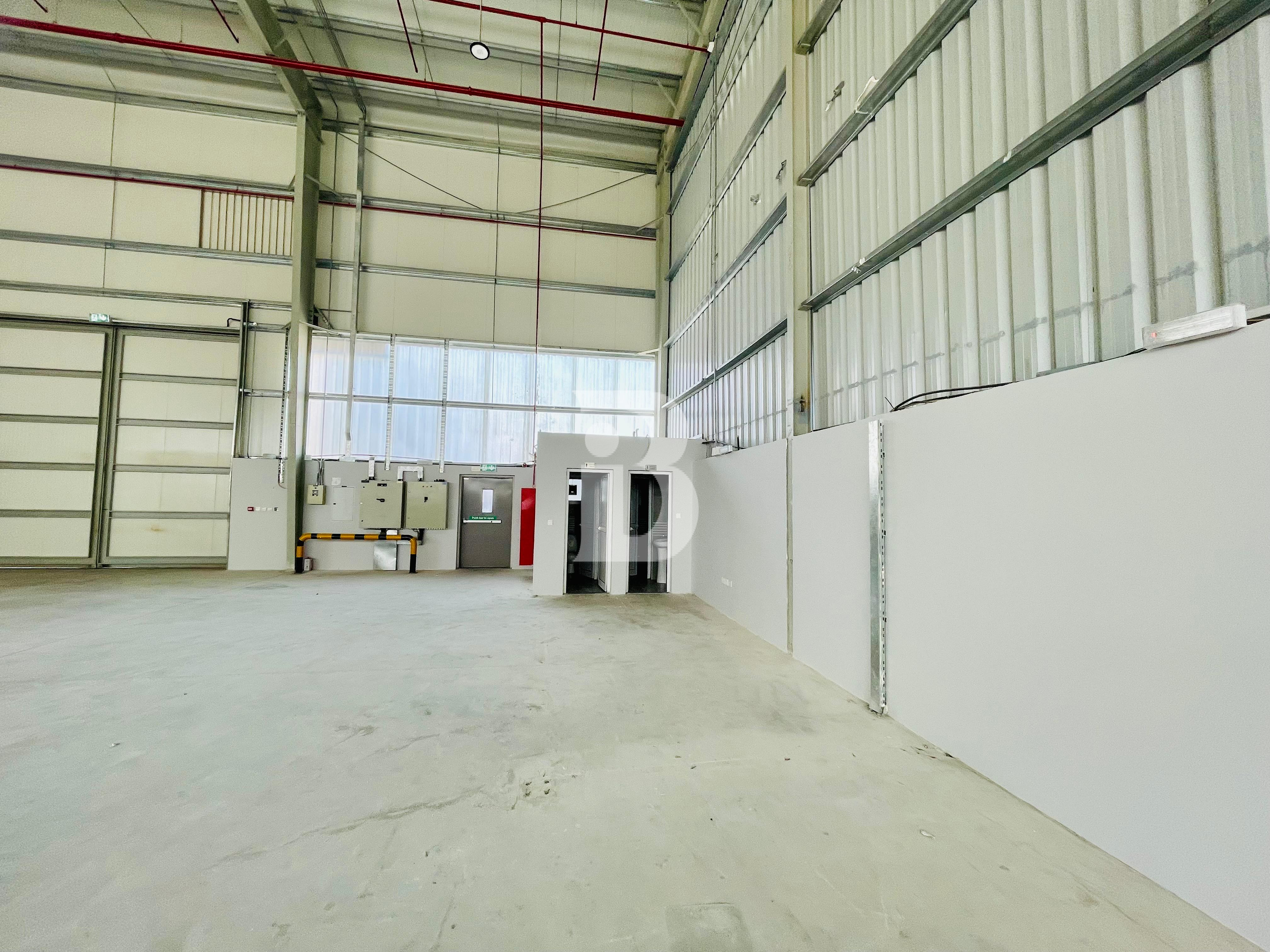 Fitted Warehouse | DIP 2 | Manufacturing &amp; Storage