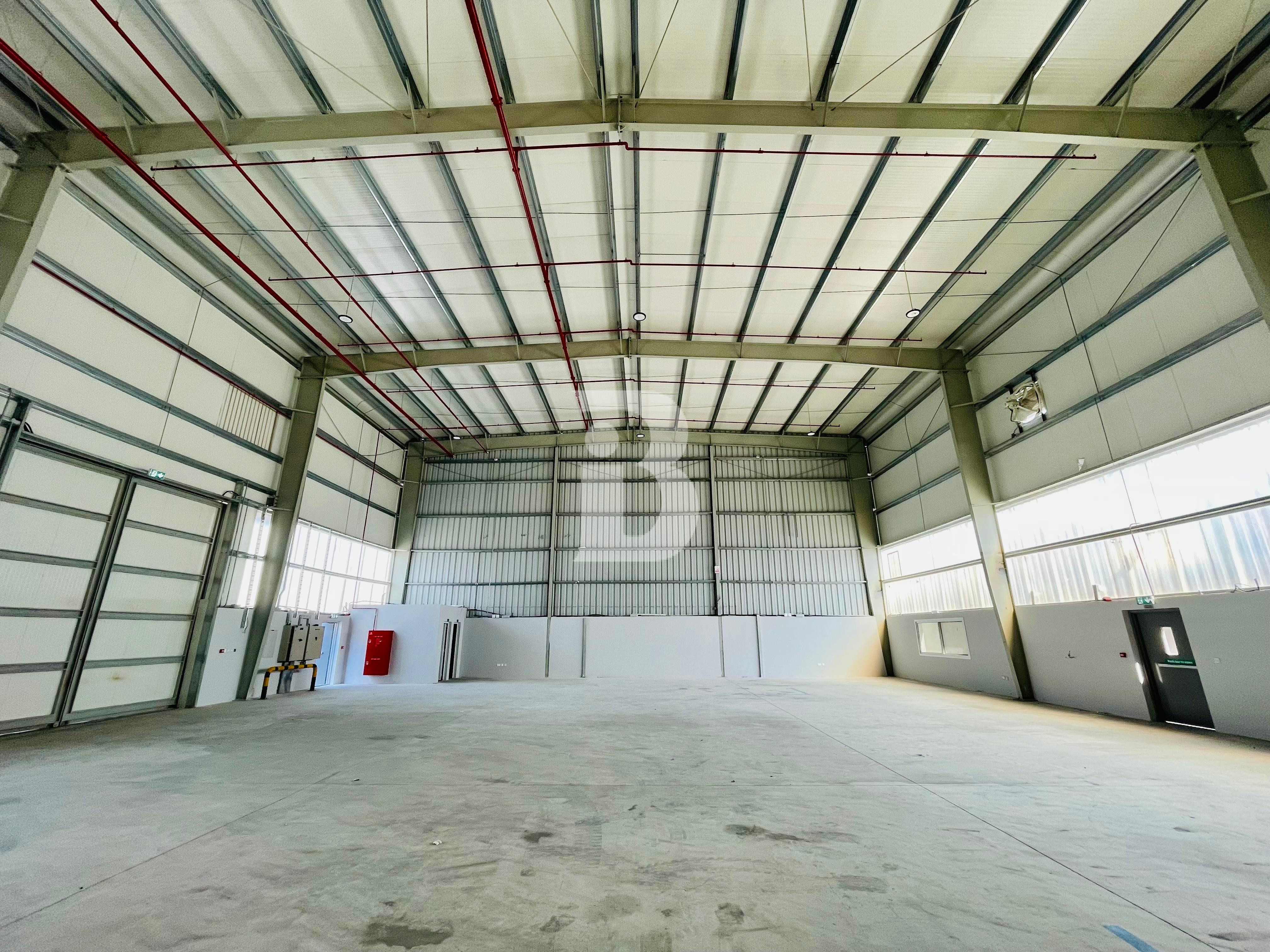 Fitted Warehouse | DIP 2 | Manufacturing &amp; Storage