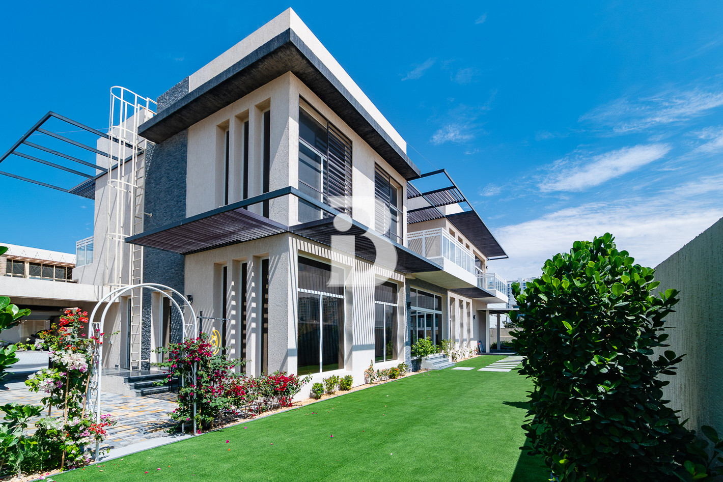 ON UPCOMING PARK, | WALK TO ARBOR SCHOOL