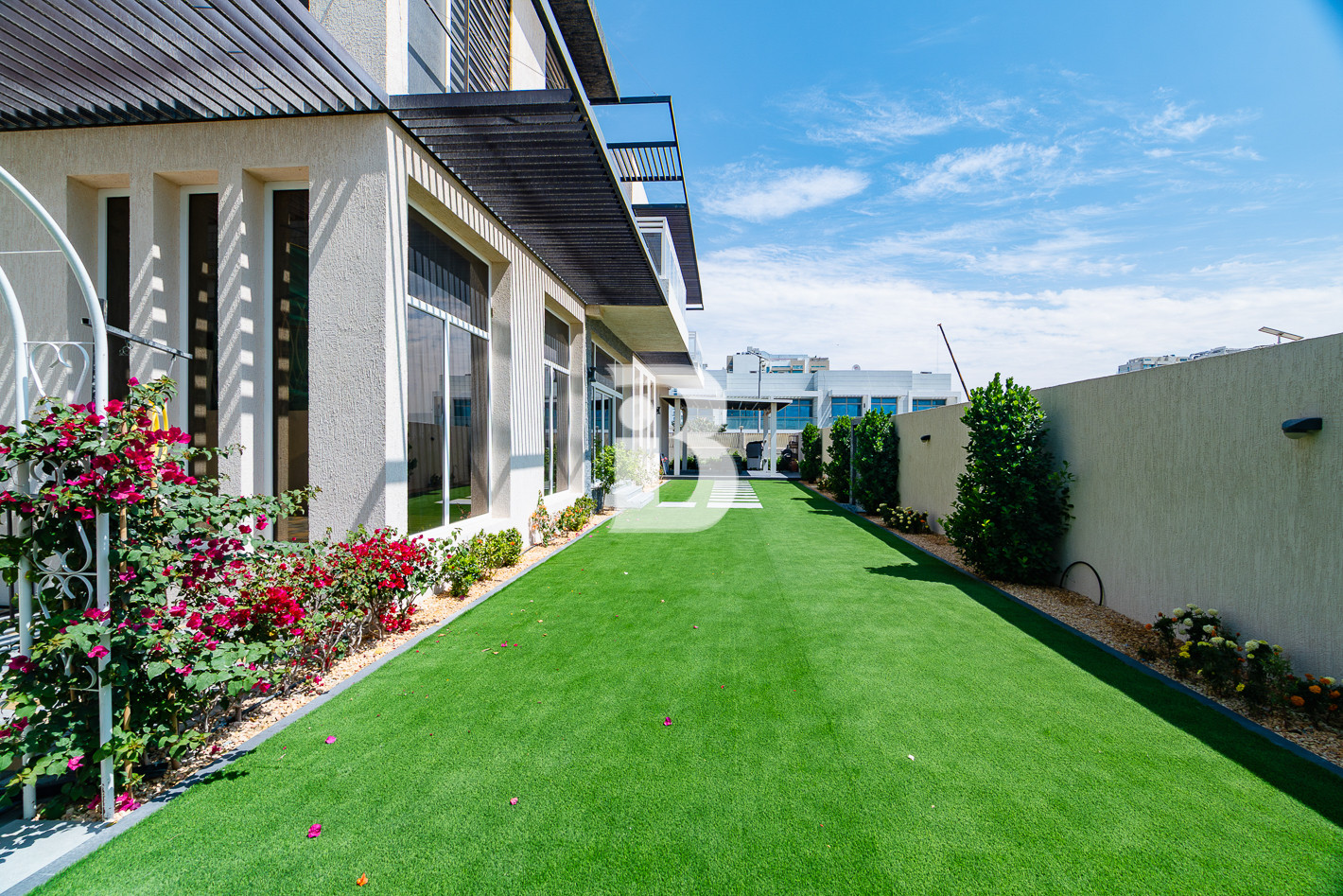 ON UPCOMING PARK, | WALK TO ARBOR SCHOOL