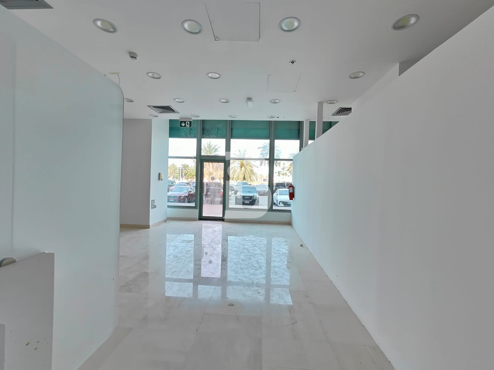 PRIME CORNICHE | RETAIL / PHARMACY