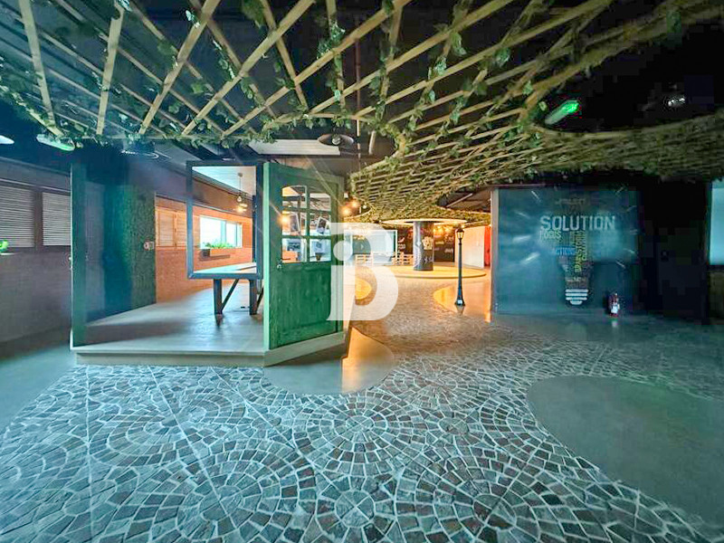 Spacious Shop | Prime Location | Ample Parking