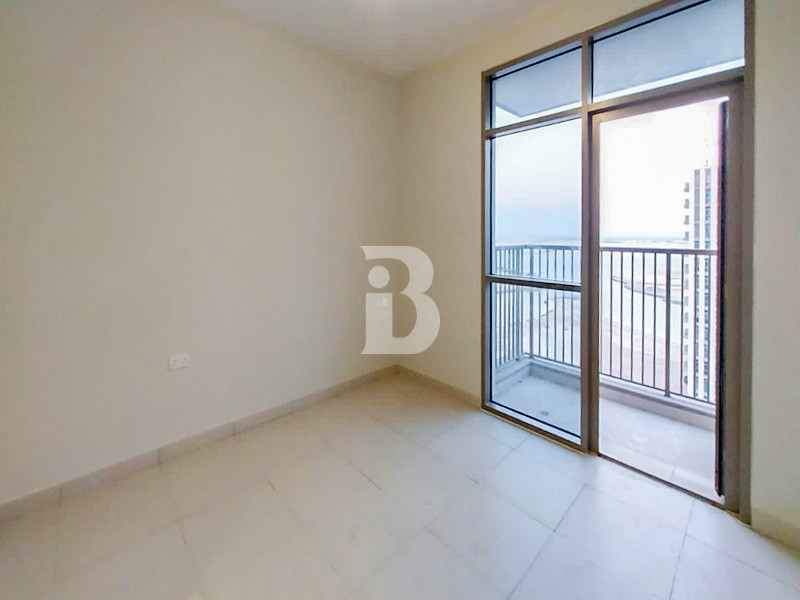 Luxury 3BHK plus maids | Sea View | High Floor