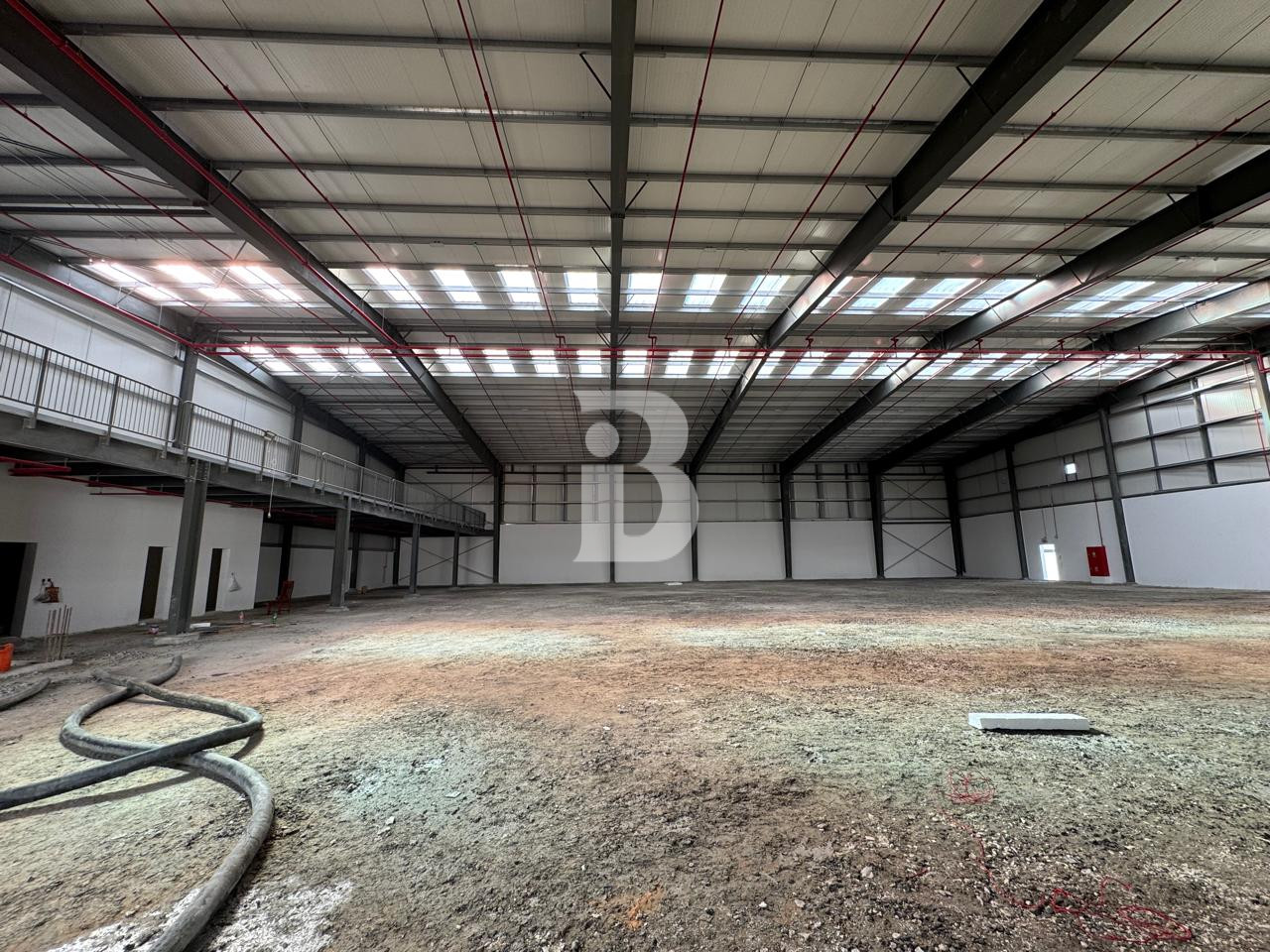 BRAND NEW WAREHOUSE | 320KW | LOADING BAYS
