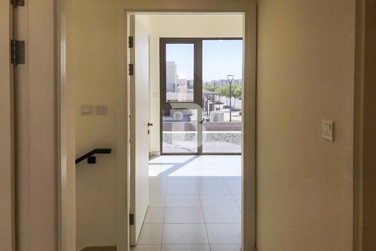 Best Price | Huge layout| Pool view