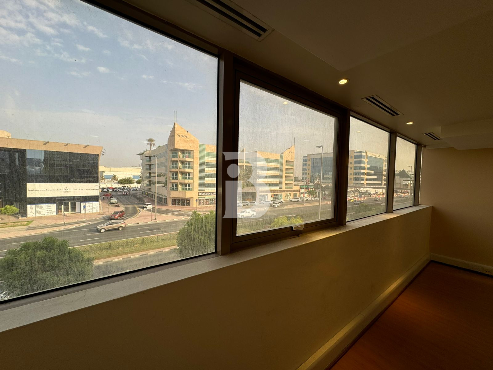 SHEIKH ZAYED FACING | FITTED | 2 MONTHS FREE