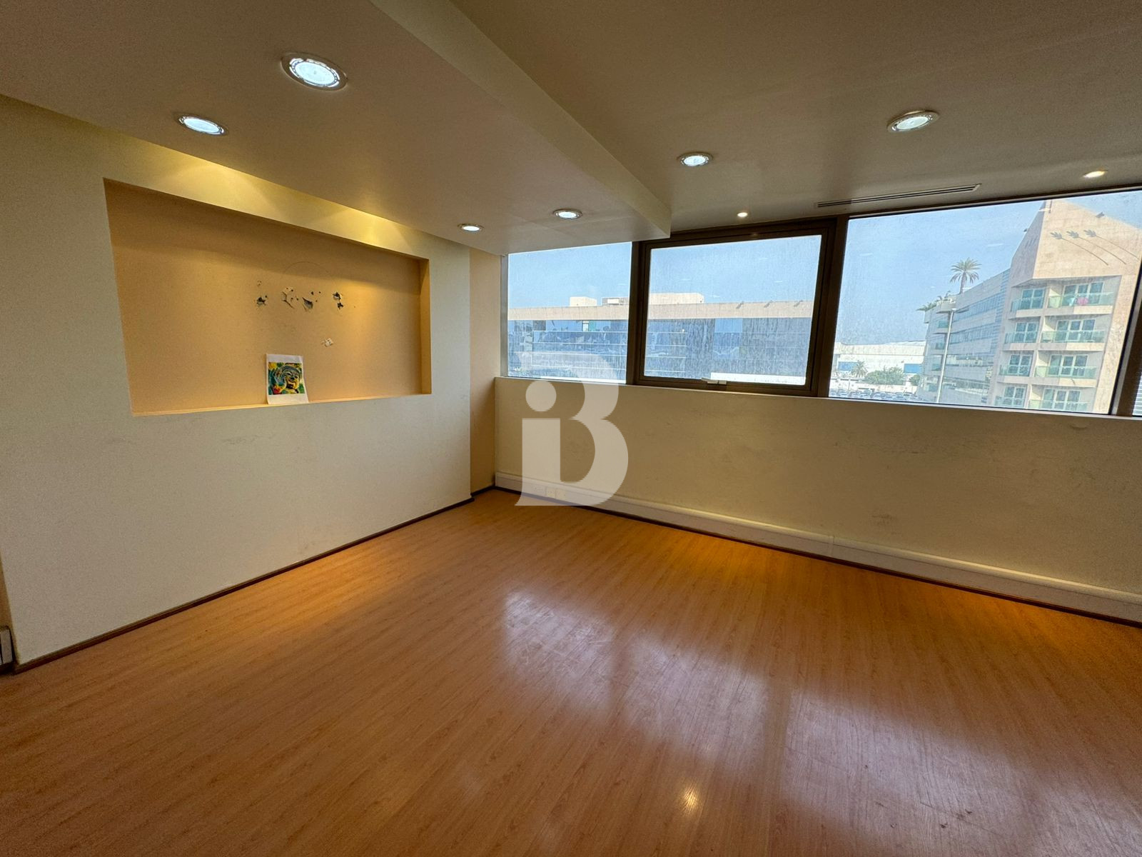 SHEIKH ZAYED FACING | FITTED | 2 MONTHS FREE