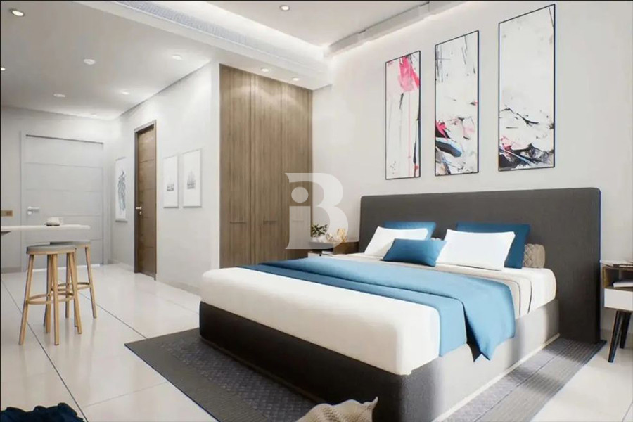 MODERN STUDIO | STUNNING LAKE AND SKYLINE VIEWS