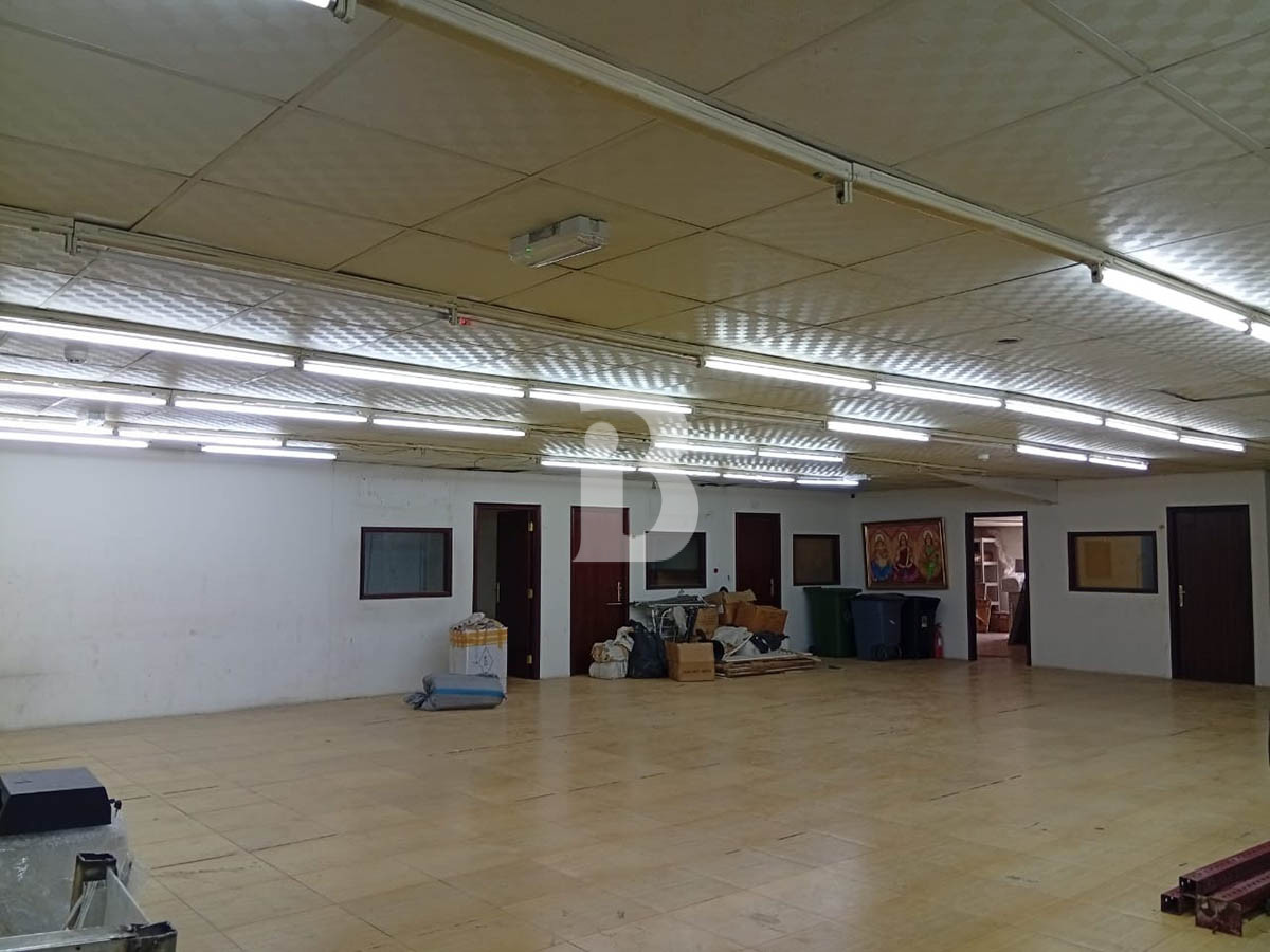 Prime location | Easy Accessibility | Huge Layout