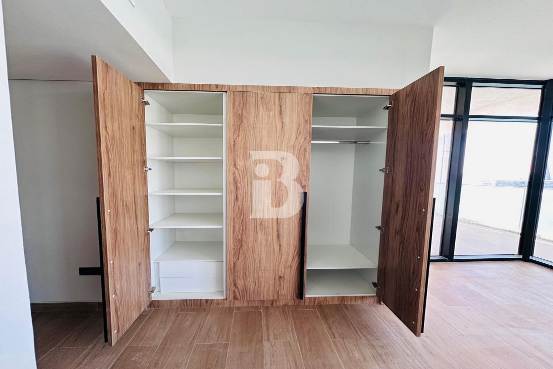 Kitchen Appliances | Furnished | Simplex