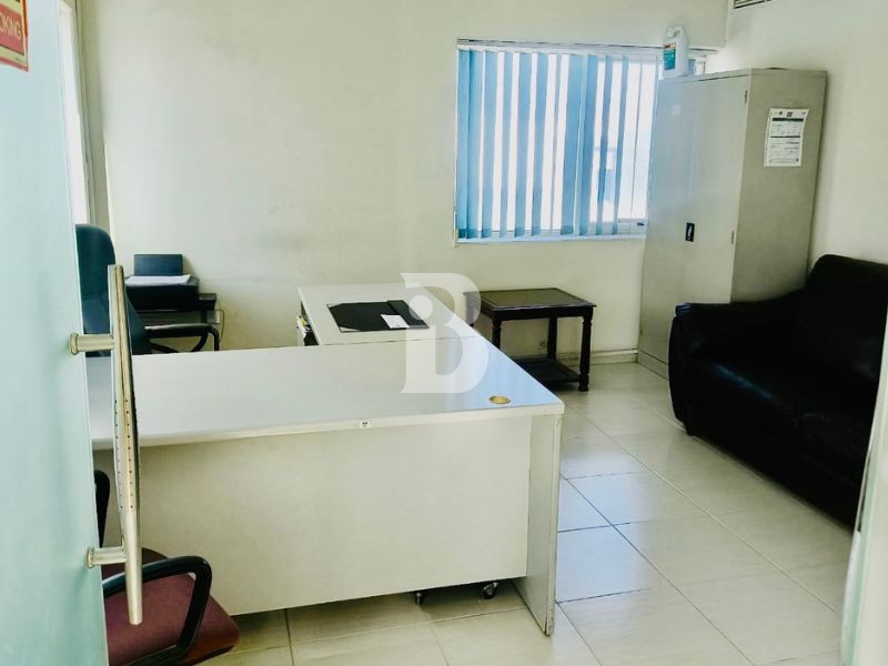 ROAD FACING | FITTED OFFICE | MEZZANINE FLOOR