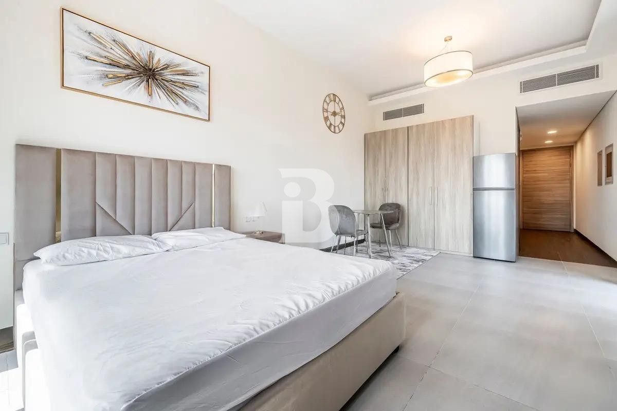 FULLY FURNISHED | LUXURIOUS UNIT | READY TO MOVE