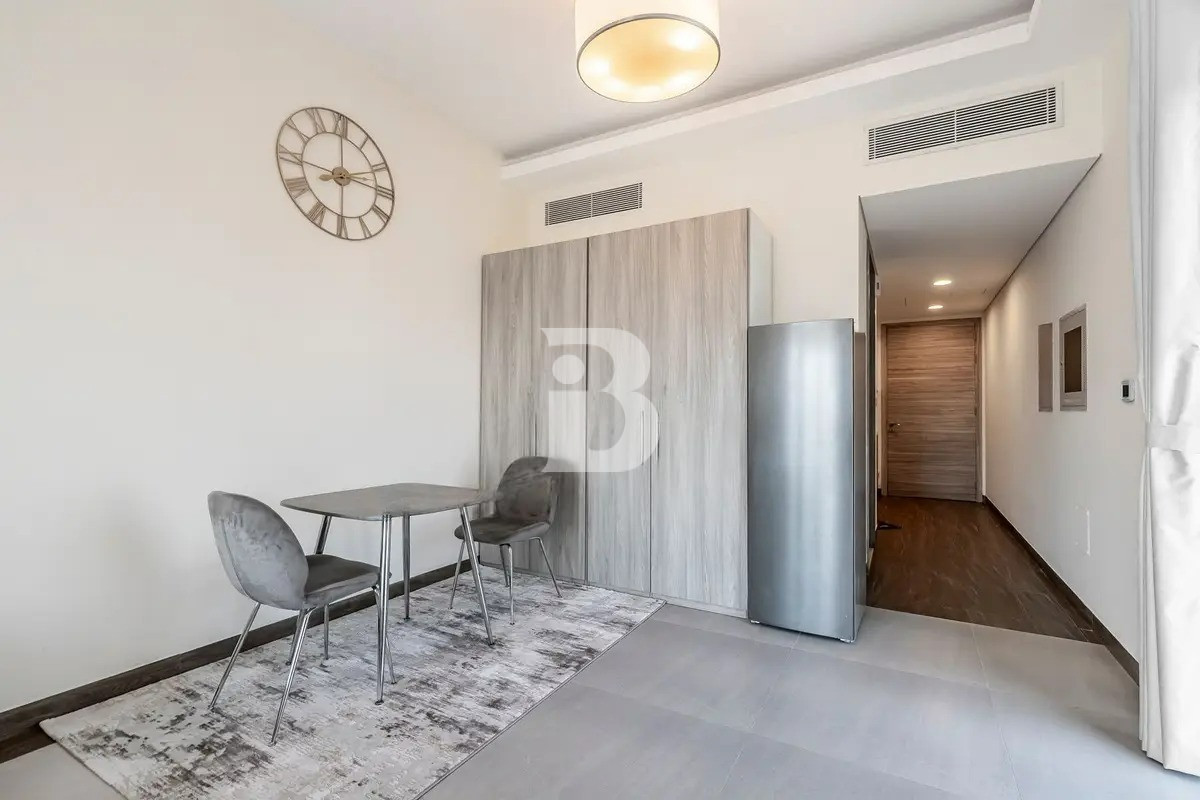 FULLY FURNISHED | LUXURIOUS UNIT | READY TO MOVE