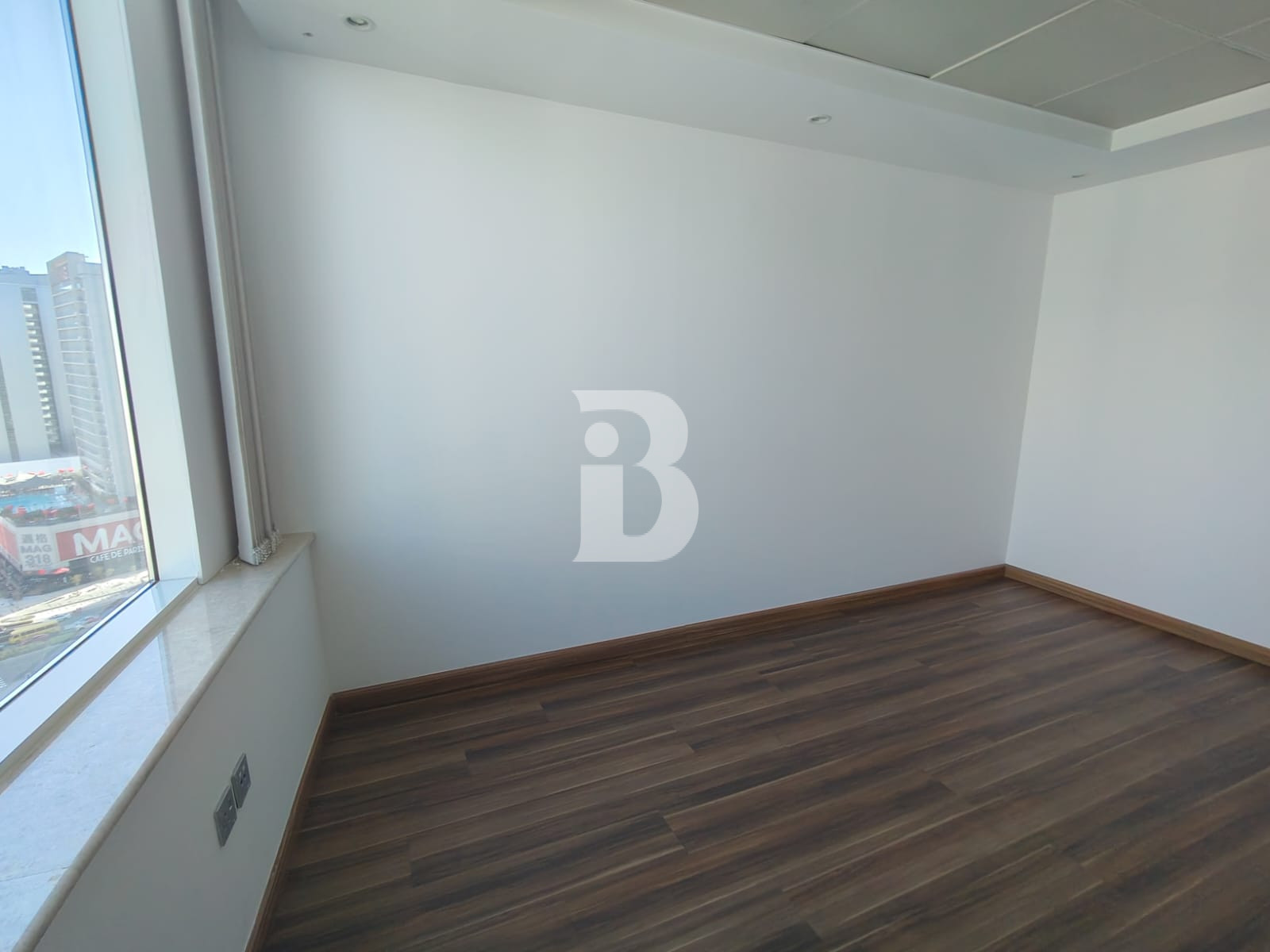 CANAL VIEW | HIGH FLOOR OFFICE | SEMI FURNISHED