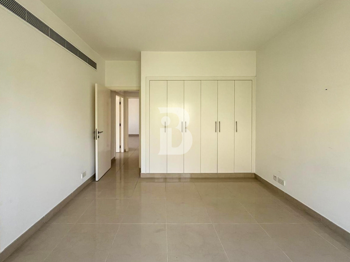 4BR WITH MAID | VACANT | EMIRATES HILL VIEW