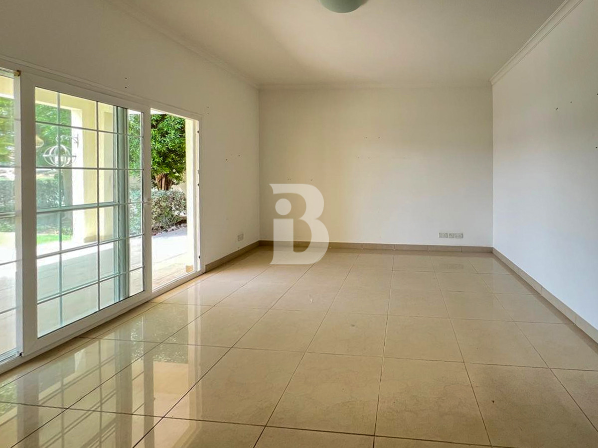 4BR WITH MAID | VACANT | EMIRATES HILL VIEW