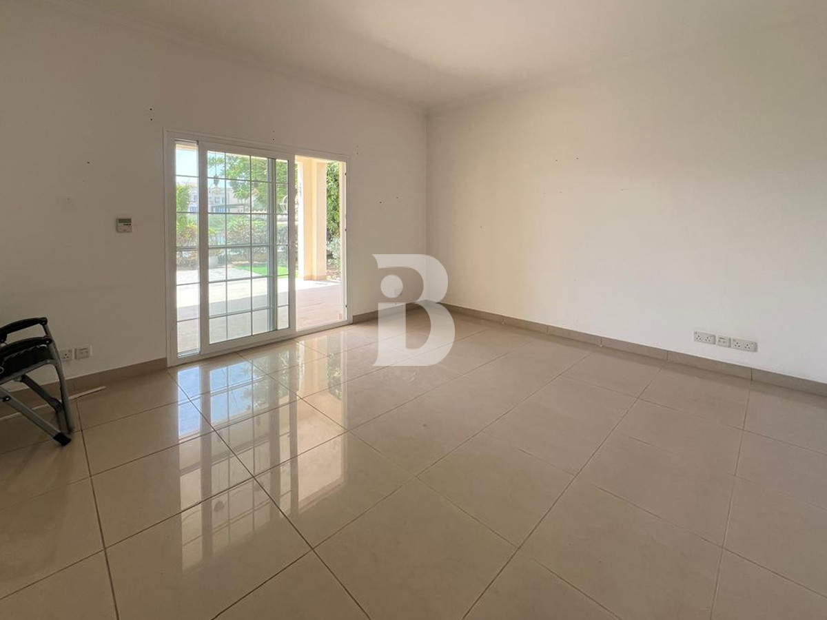 4BR WITH MAID | VACANT | EMIRATES HILL VIEW