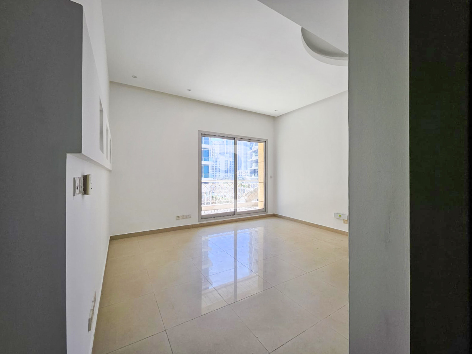 SPACIOUS 1BR | PRIME LOCATION | MOVE-IN NOW