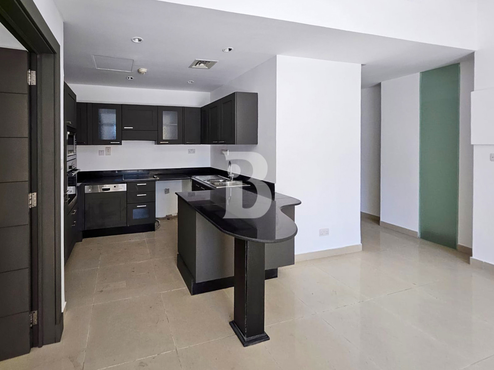 SPACIOUS 1BR | PRIME LOCATION | MOVE-IN NOW