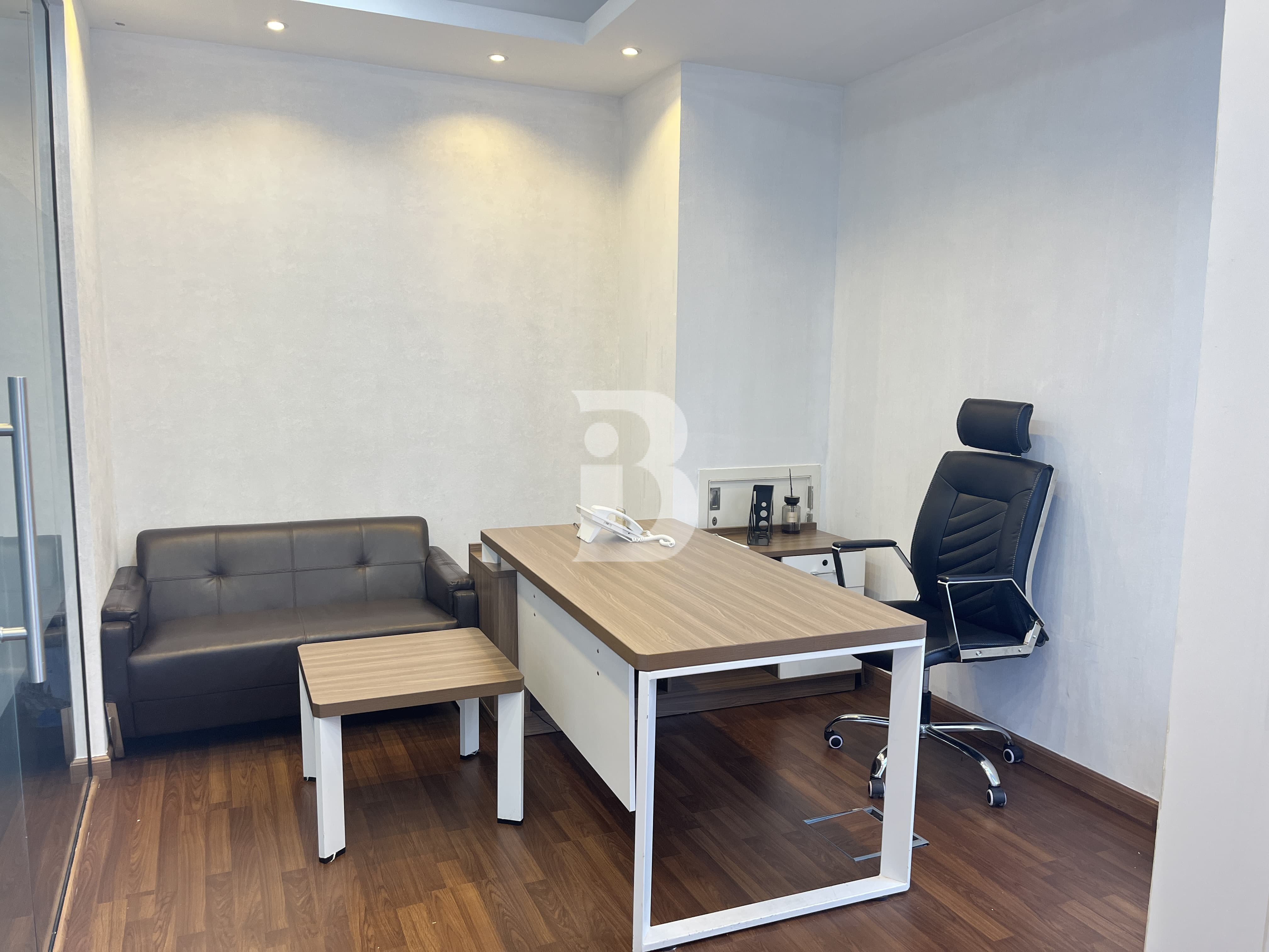Fully Furnished | Near Metro | Partitioned