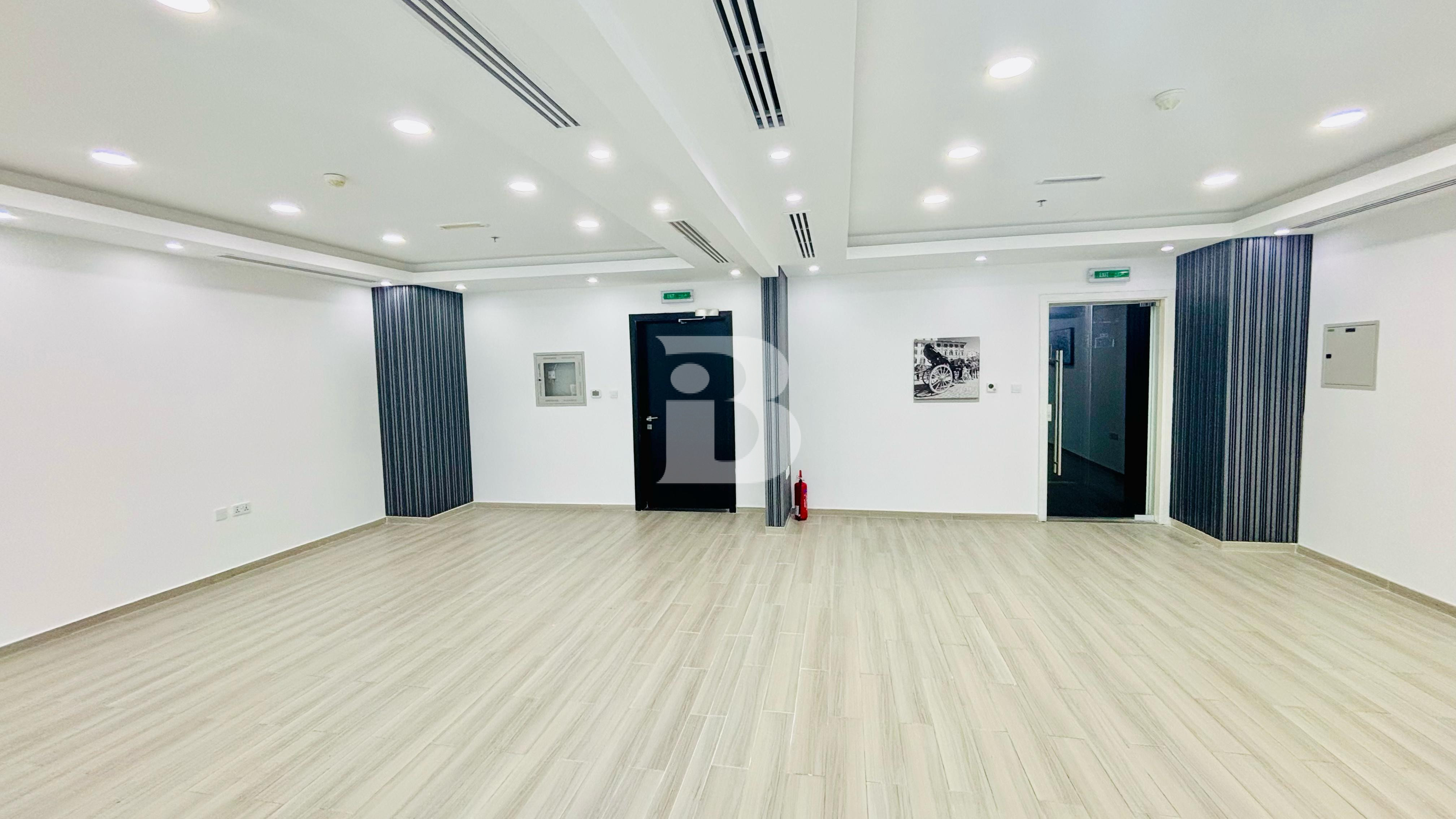 Big Unit |  unfurnished | Luxury Fitout