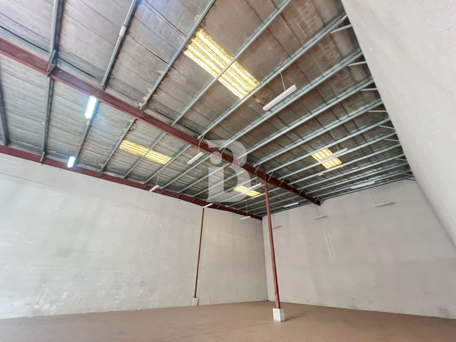 4600 sqft Commercial Warehouse in DIP