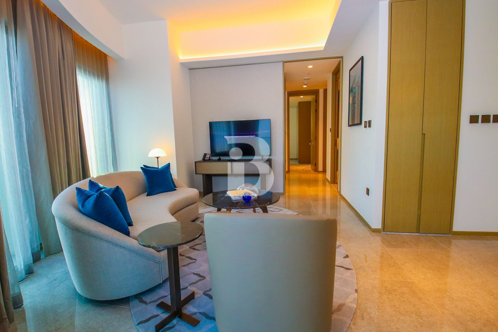 LUXURIOUS | STUNNING VIEWS | BRIGHT LAYOUT