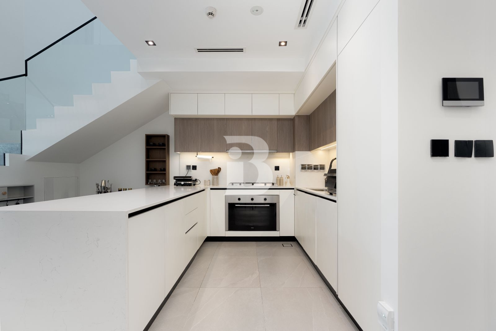 Modern 3Br+Spacious Maid’s | Corner Unit